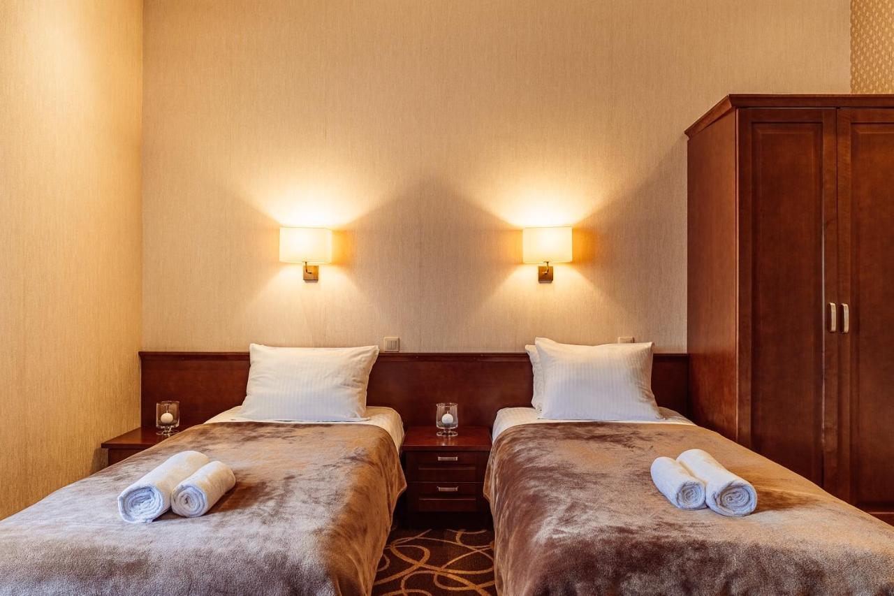 Hotel Dwor Choiny Kazimierówka Exteriér fotografie